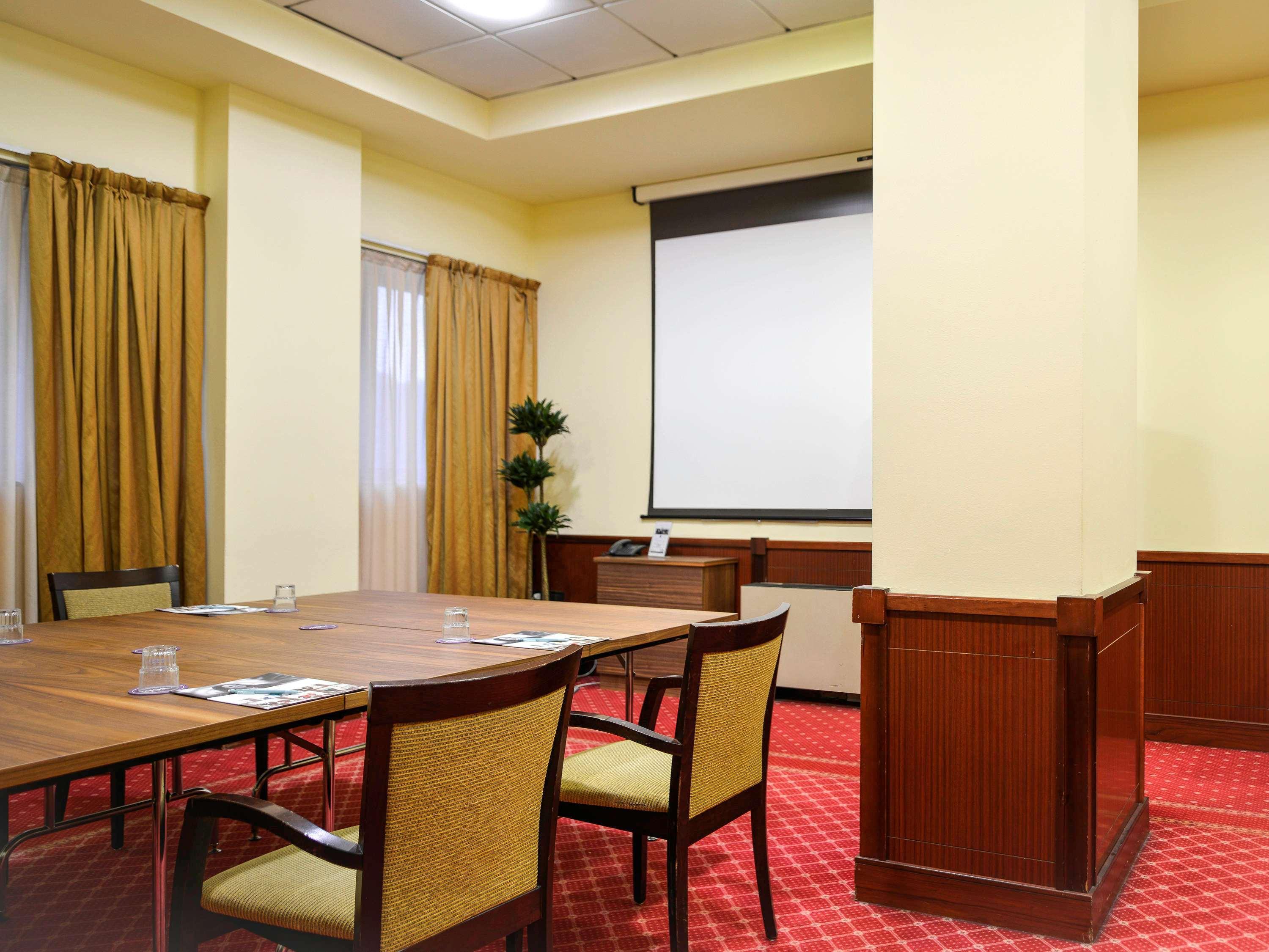 Mercure Reggio Emilia Centro Astoria Bagian luar foto