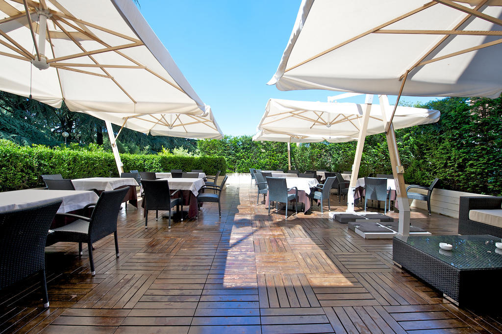 Mercure Reggio Emilia Centro Astoria Bagian luar foto